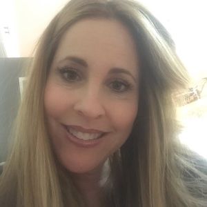 Meet your Posher, Stacy